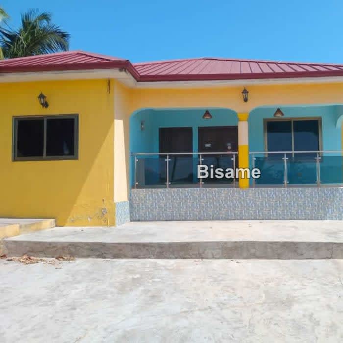 5 bedrooms House for sale Weija SCC DVLA