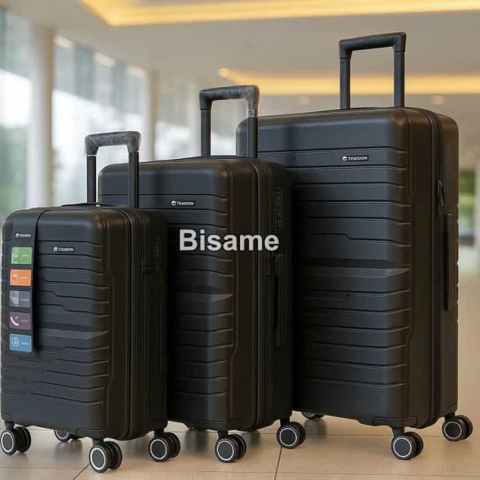 3Set Quality Anticrake Luggages in Different Colors and Designs 