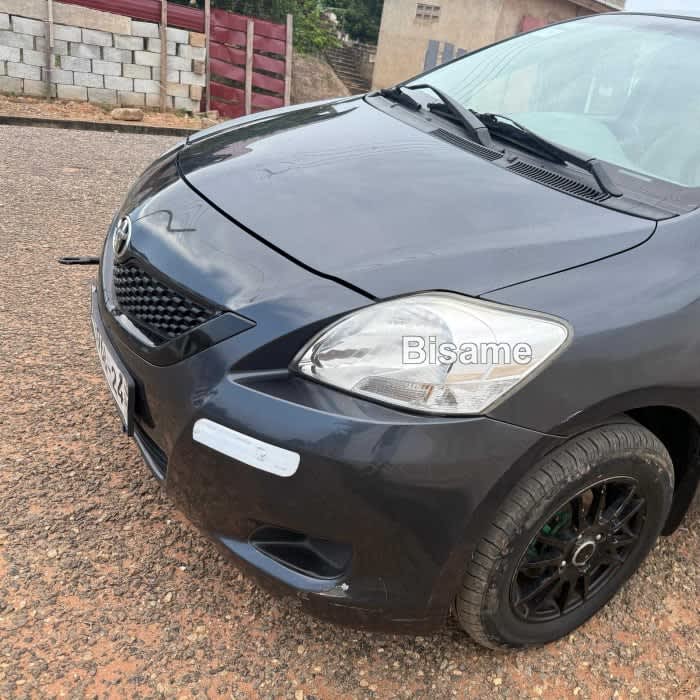 Toyota Yaris 2011