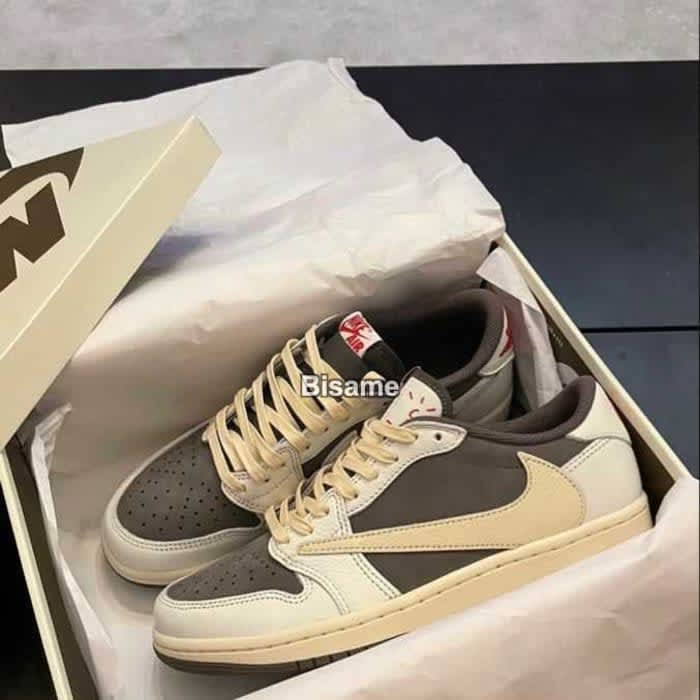 NIKE x TRAVIS SCOTT Shoes 