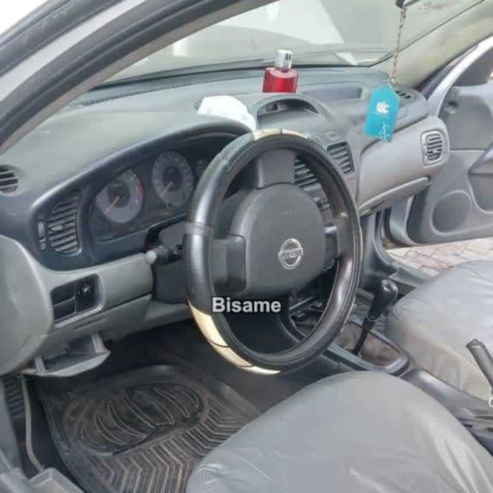  Nissan Sentra 2012