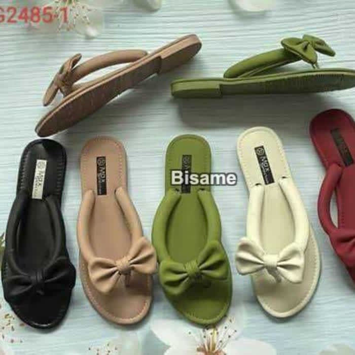 Affordable Ladies Slippers