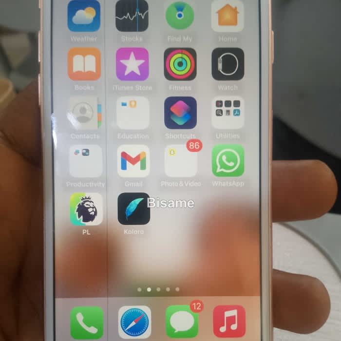 Apple iPhone 8 2GB RAM//64GB//4.7 inches//750×1334//wifi only 