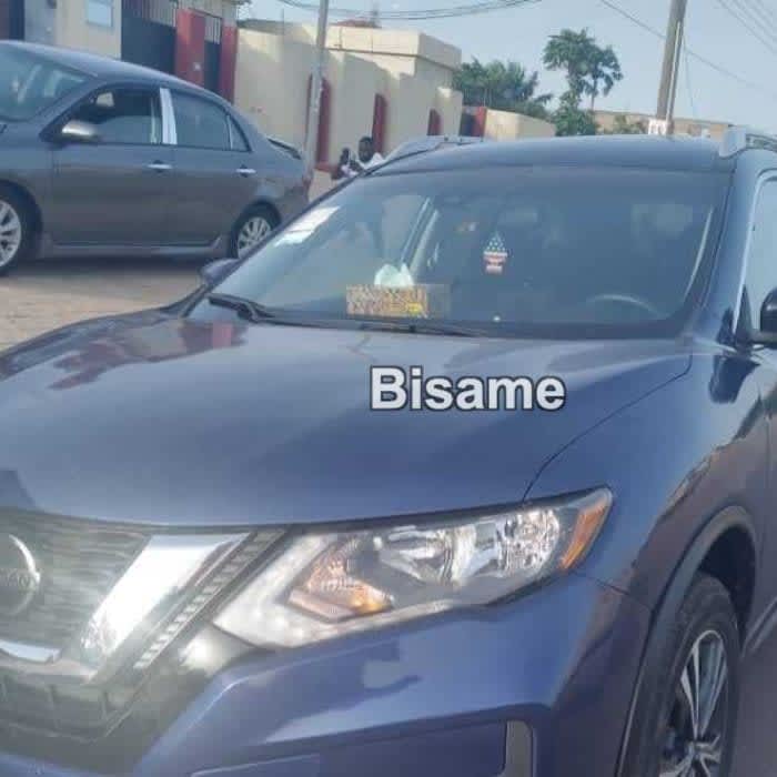  Nissan Rogue 2020 Ghanaian used blue 