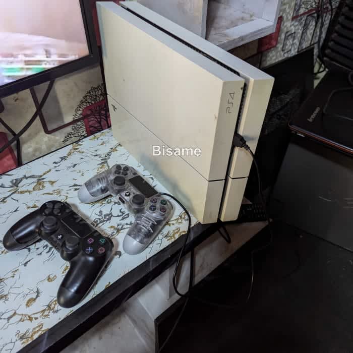 Ps4 Console From Home 3 Games