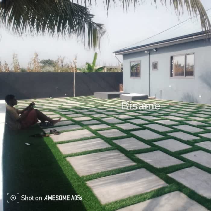 Artificial Grass Installer