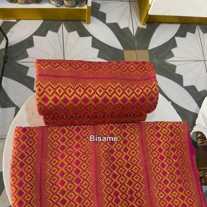 Factuals Kente Clothes 