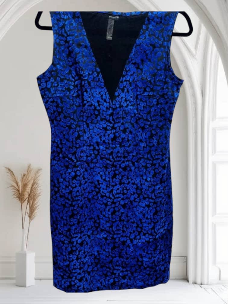 UK Blue Velvet V-Neck Party Dress – Ready-to-Wear