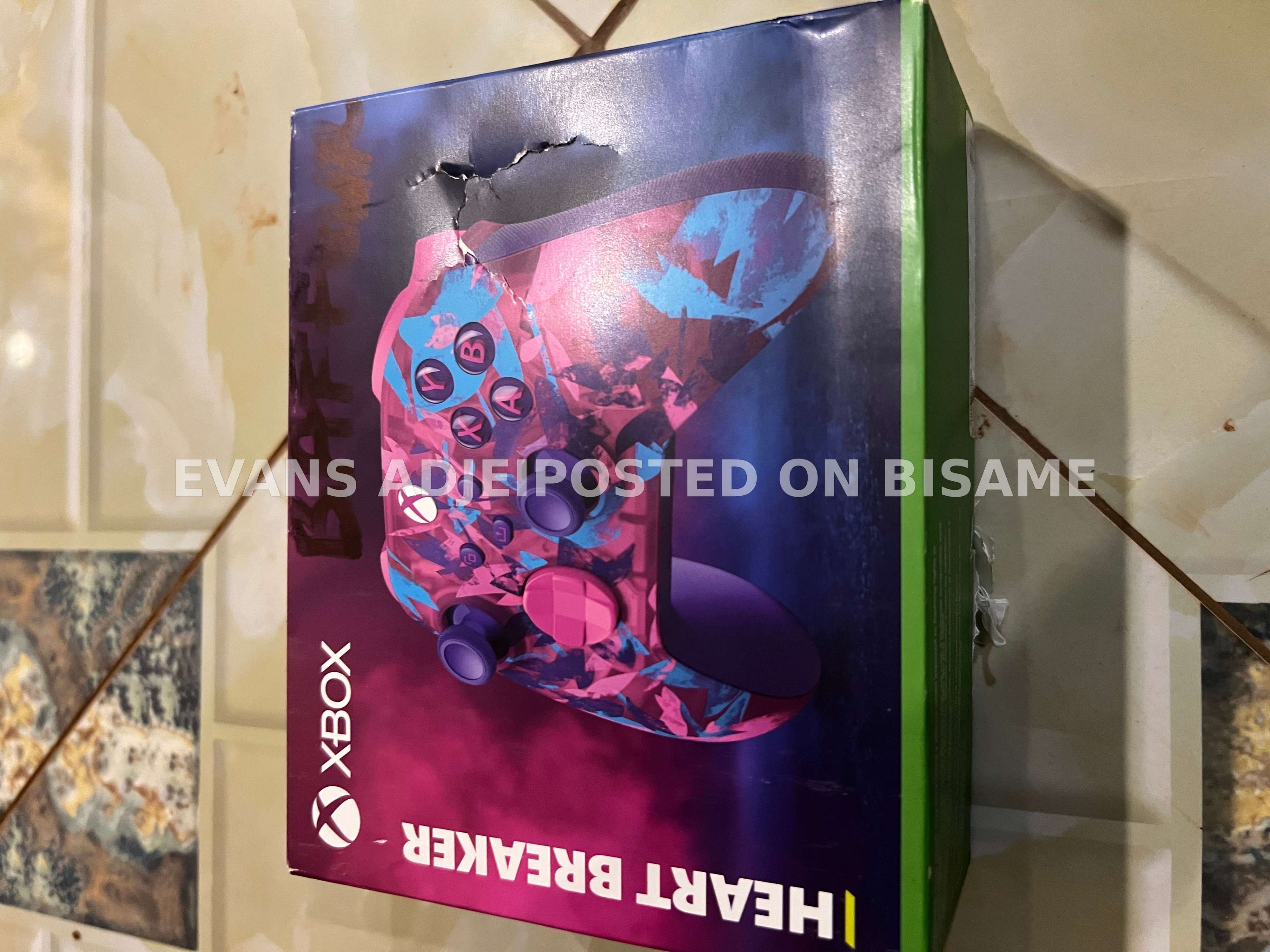 HIGHLY CUSTOMIZED AND BRAND NEW XBOX SERIES X CONTROLLER