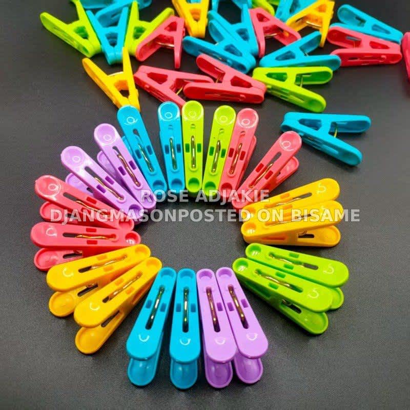 Pegs