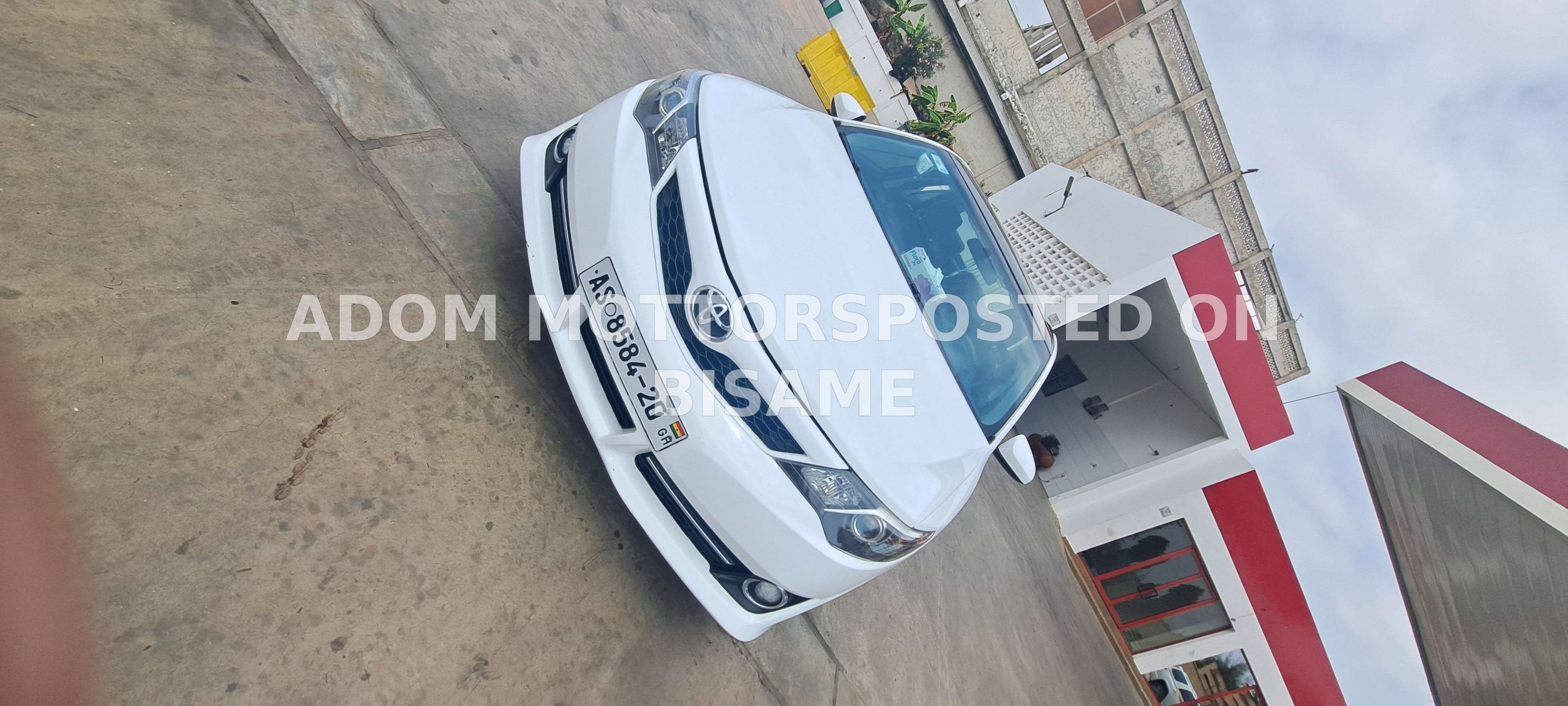 2014 TOYOTA CAMRY