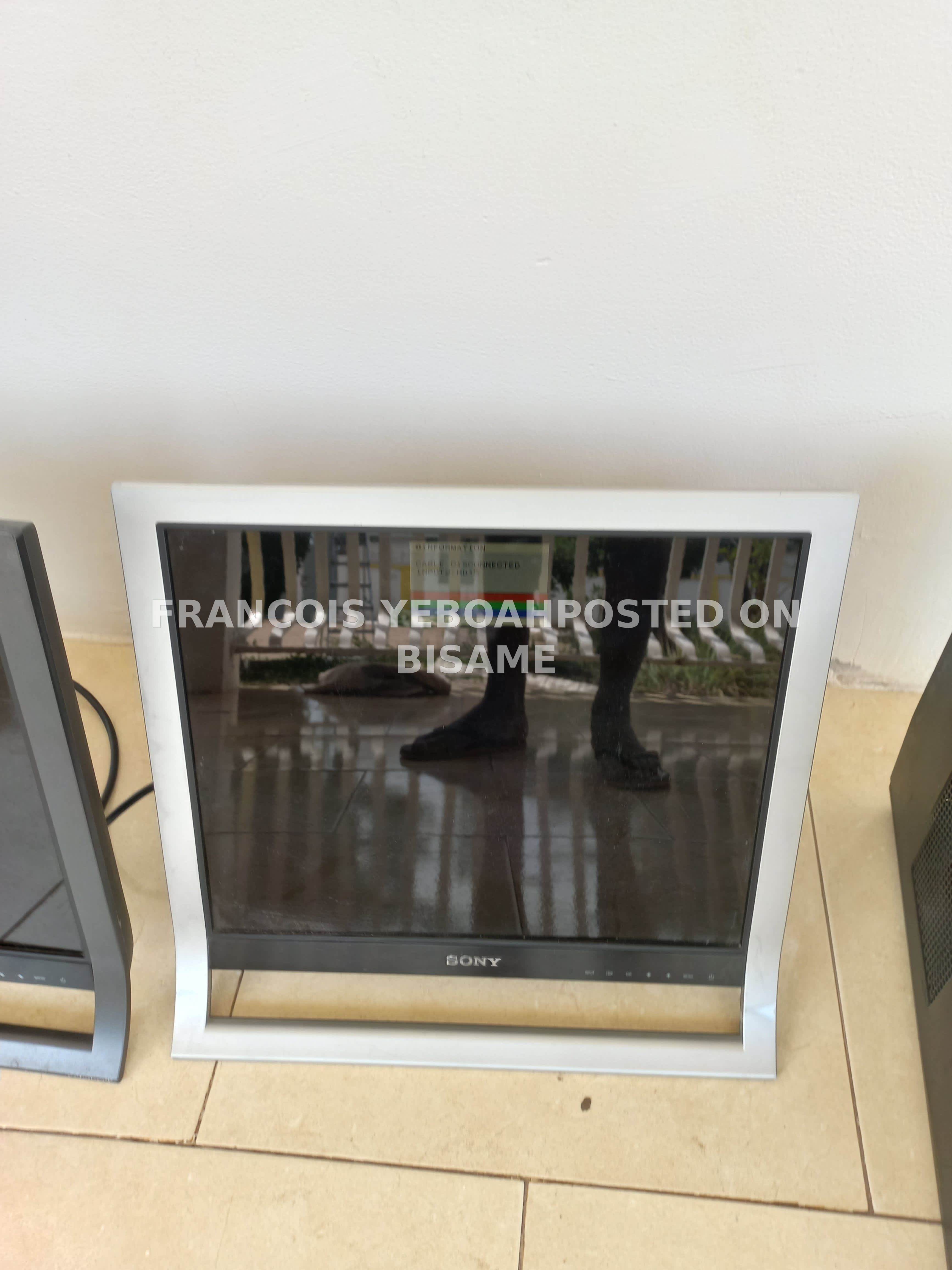 SONY 17INCH MONITOR HD - USED 