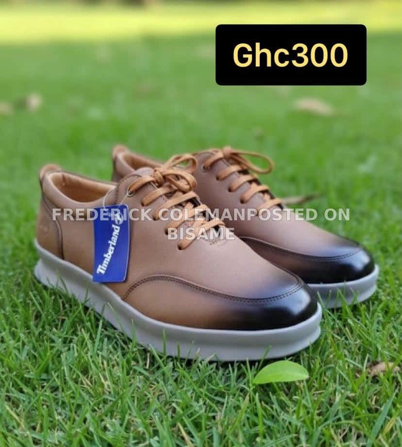 Men's casual shoes