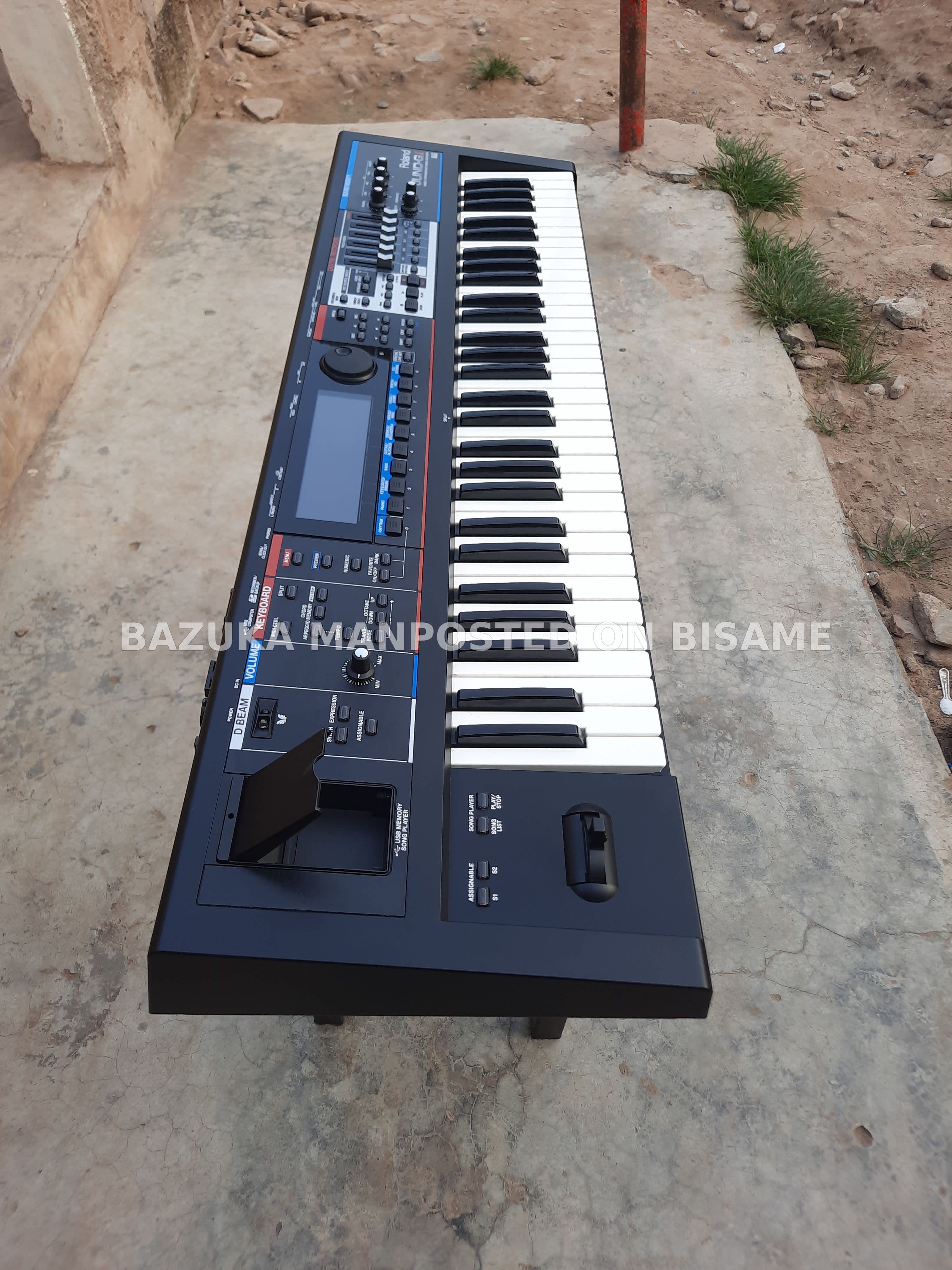 Roland JUNO-Gi Synthesizer/Keyboard