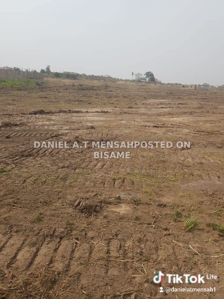 10 plot of land for sale
