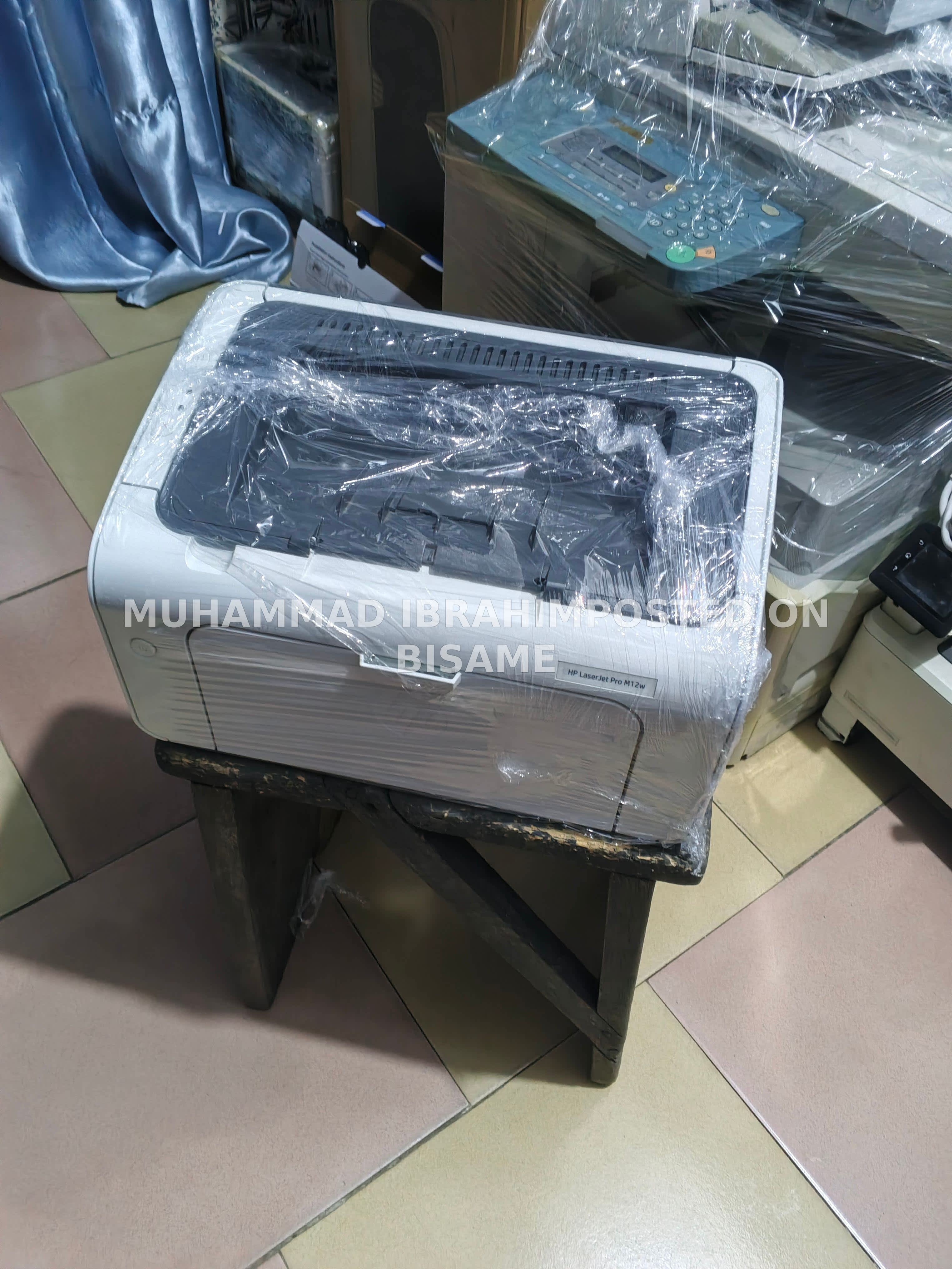 HP LaserJet pro M12W - Used