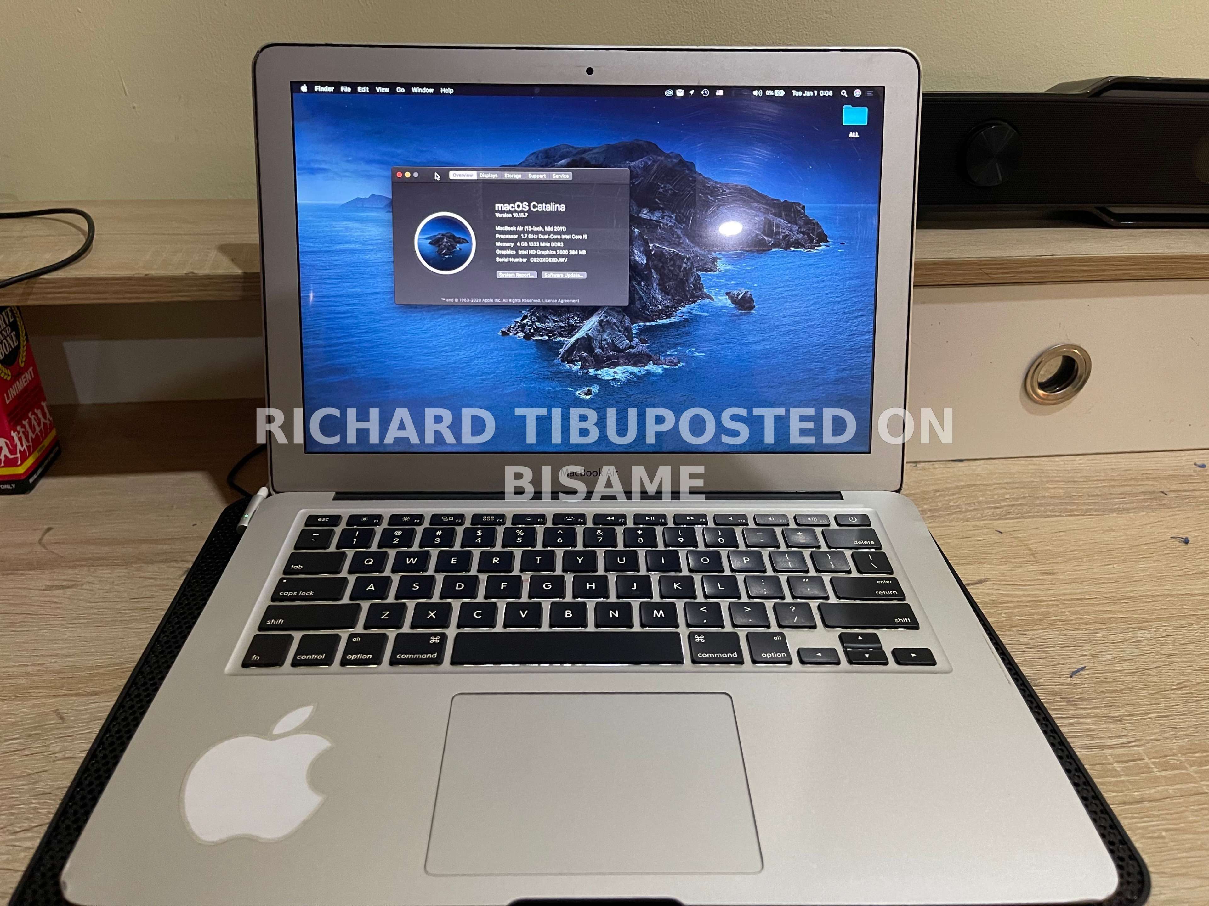 Apple MacBook Air 13-inch mid 2011, 4GB Ram, 256GB SSD, i5, Used, Silver 