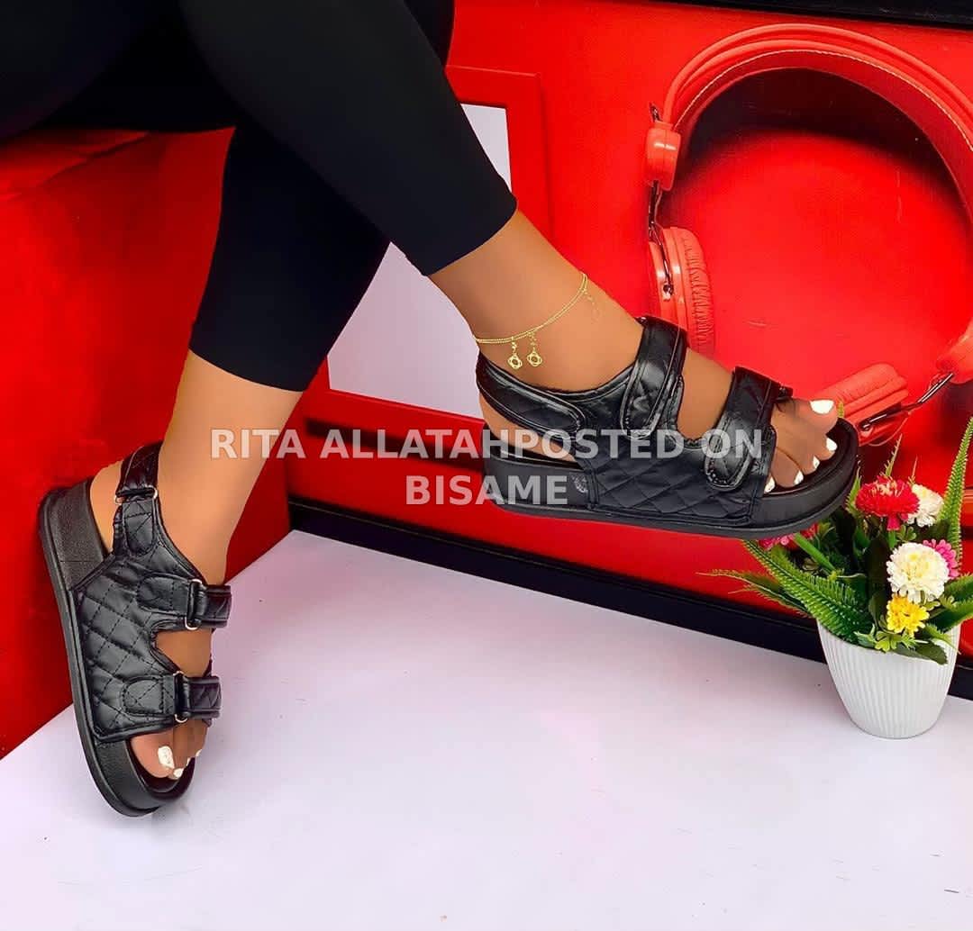 Ladies Flat Sandals 