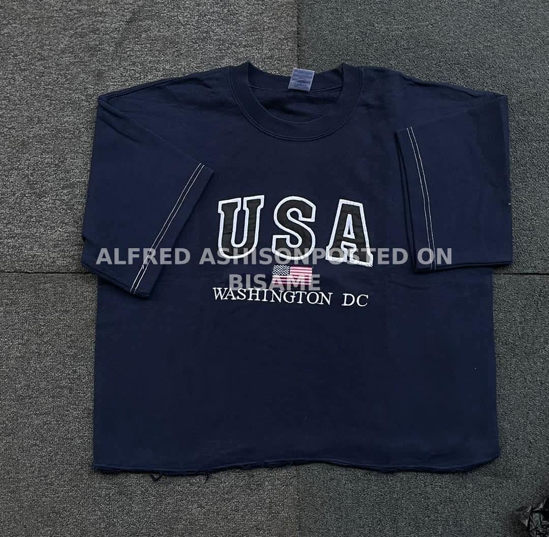 Both trap top and long hoodie sleeves