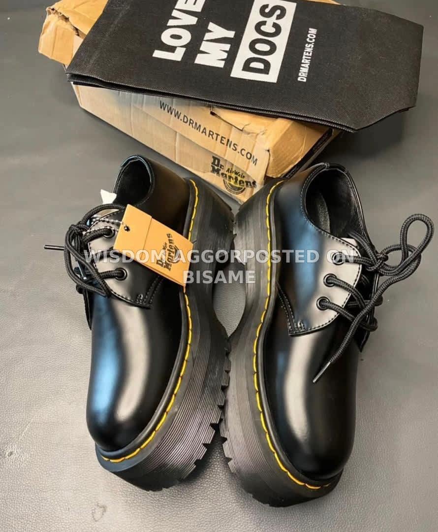 Dr Martens Shoes, Boots 