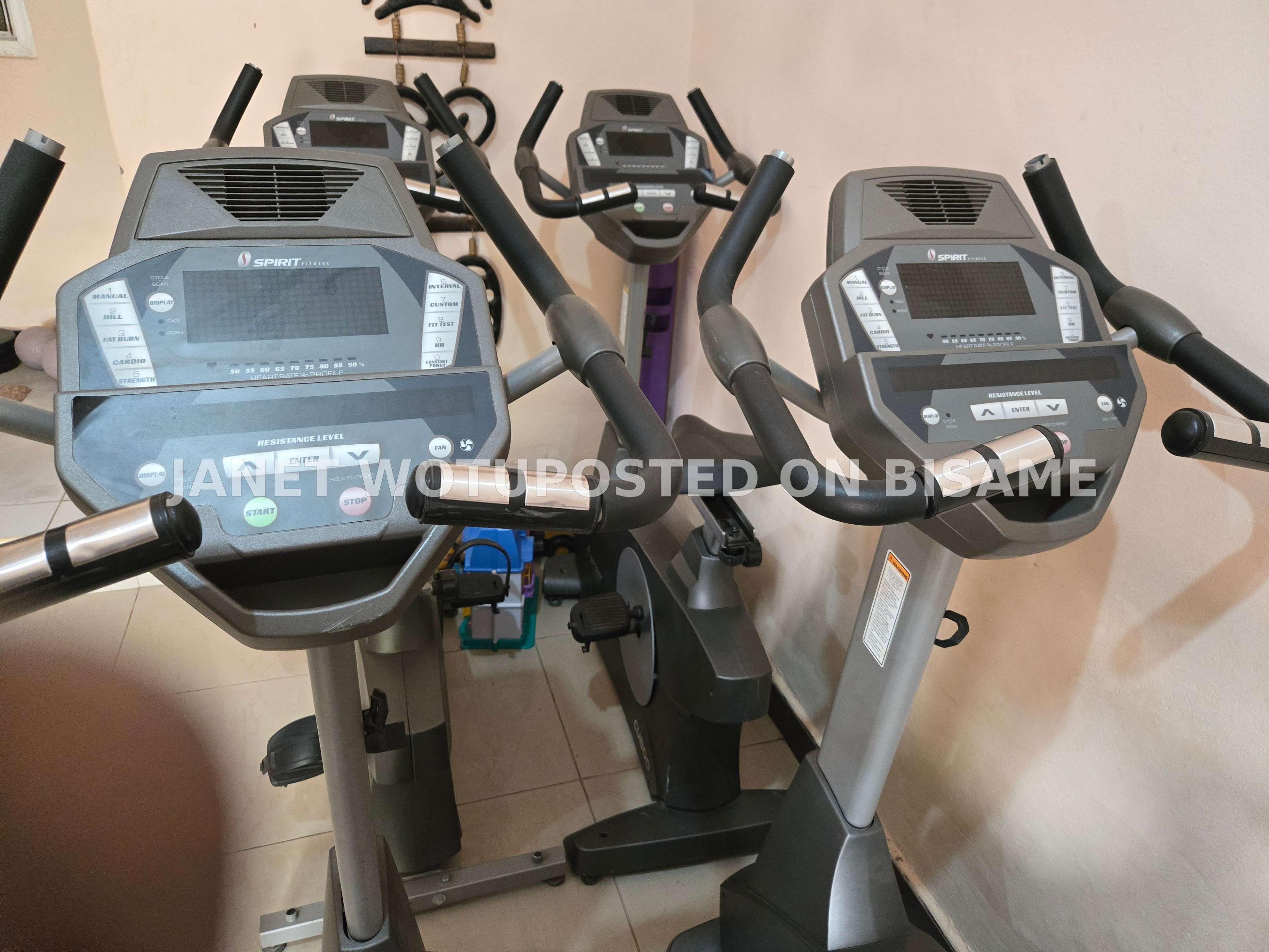 Fitness CU800 Upright Exercise Bike