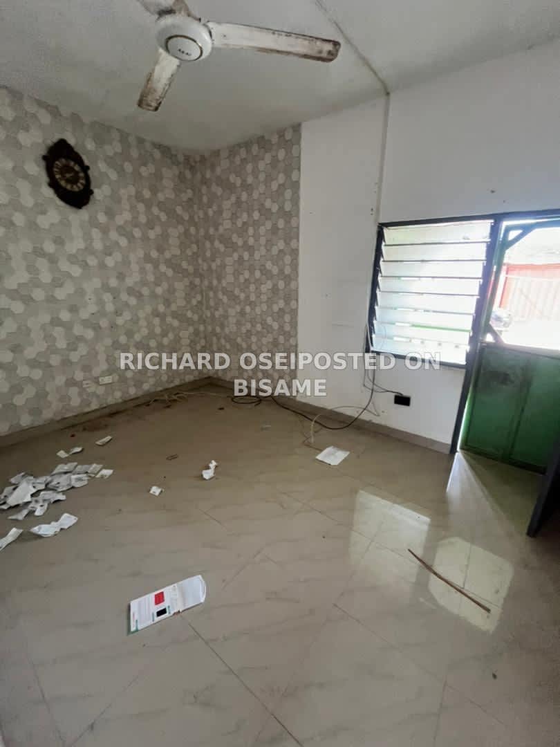 Chamber and Hall Self Contain Apartment for rent - Dansoman