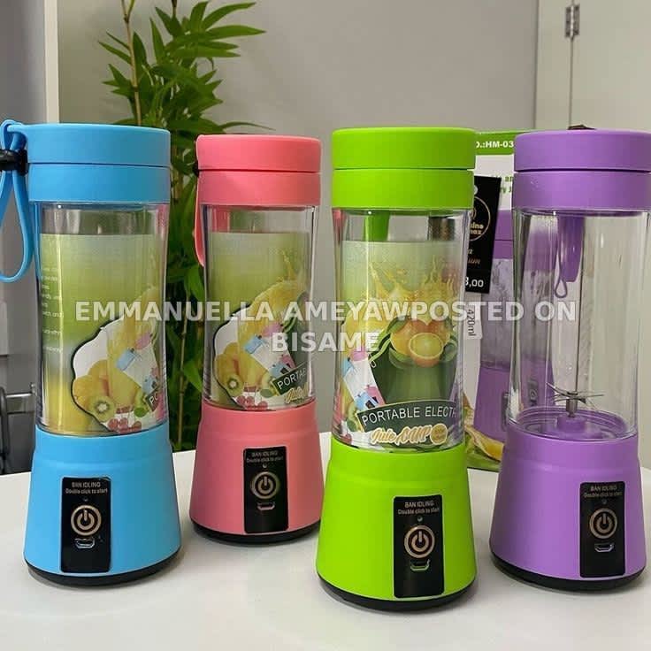 Portable rechargeable juice blender