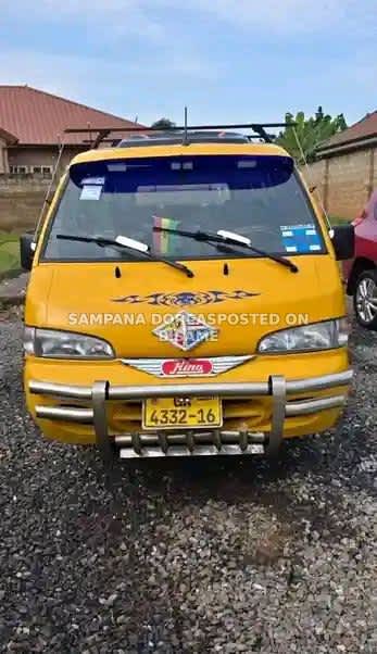 Hyundai H100, 2007, Ghanaian Used, Yellow 