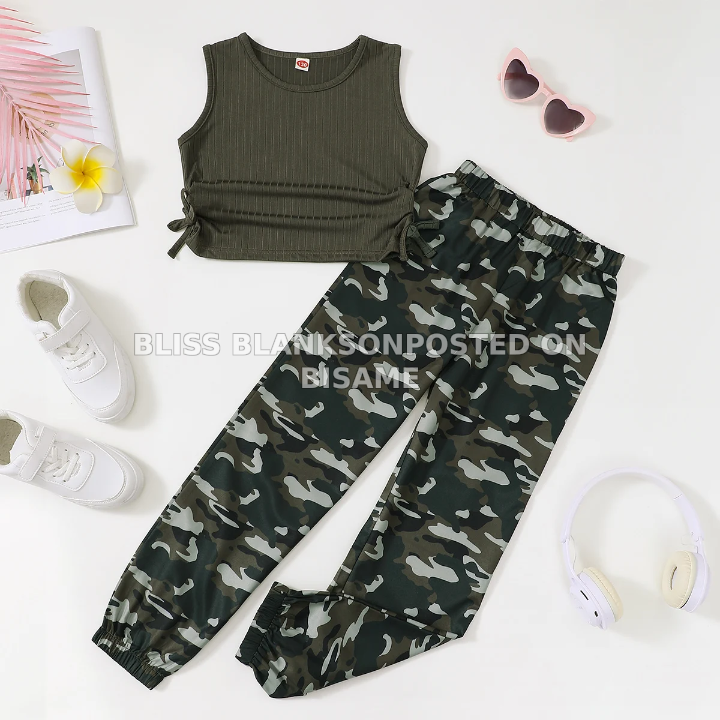 Sleeveless Top and Camouflage Print Cargo Joggers