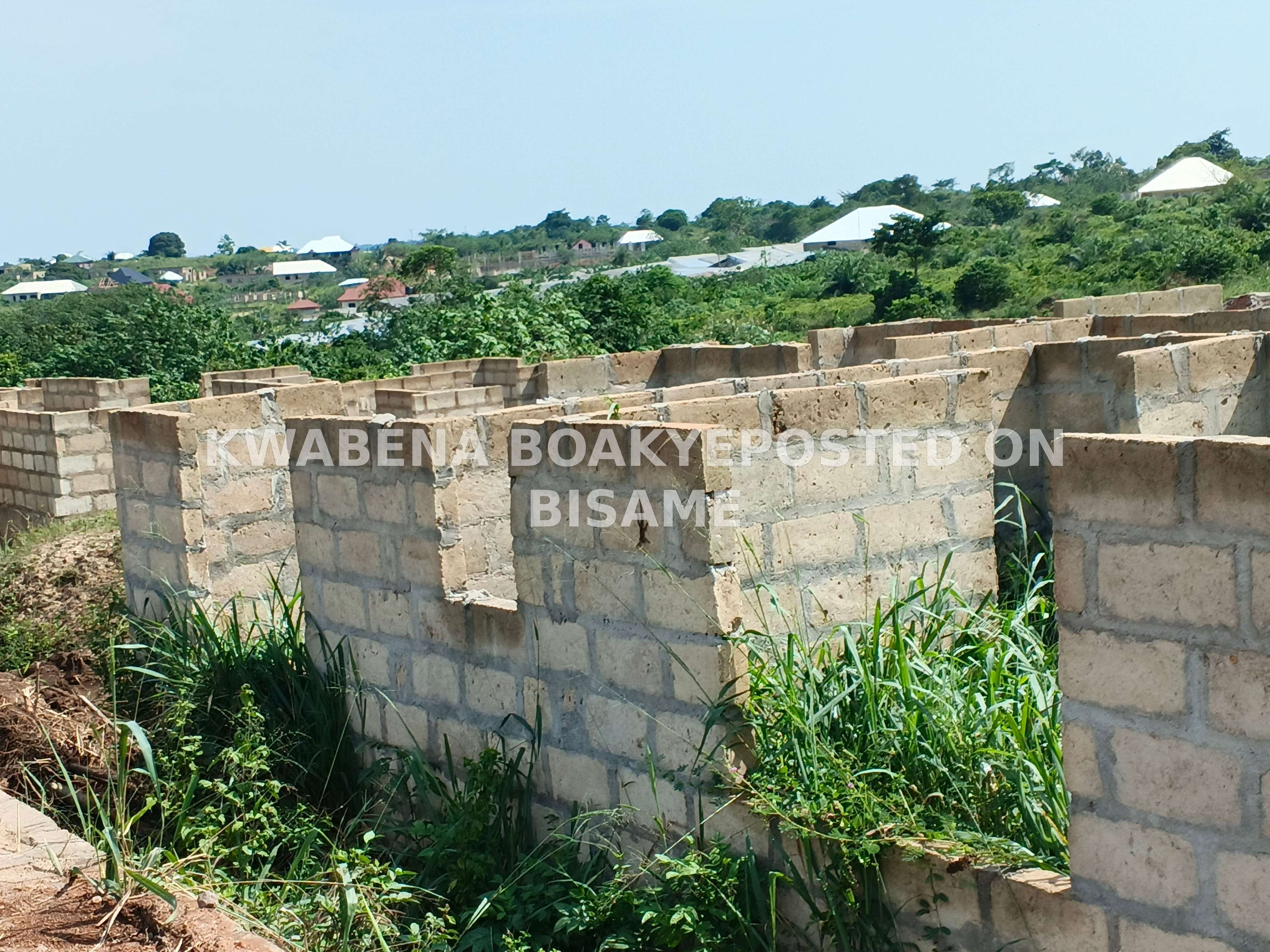 Uncompleted Four Bedrooms House for sale