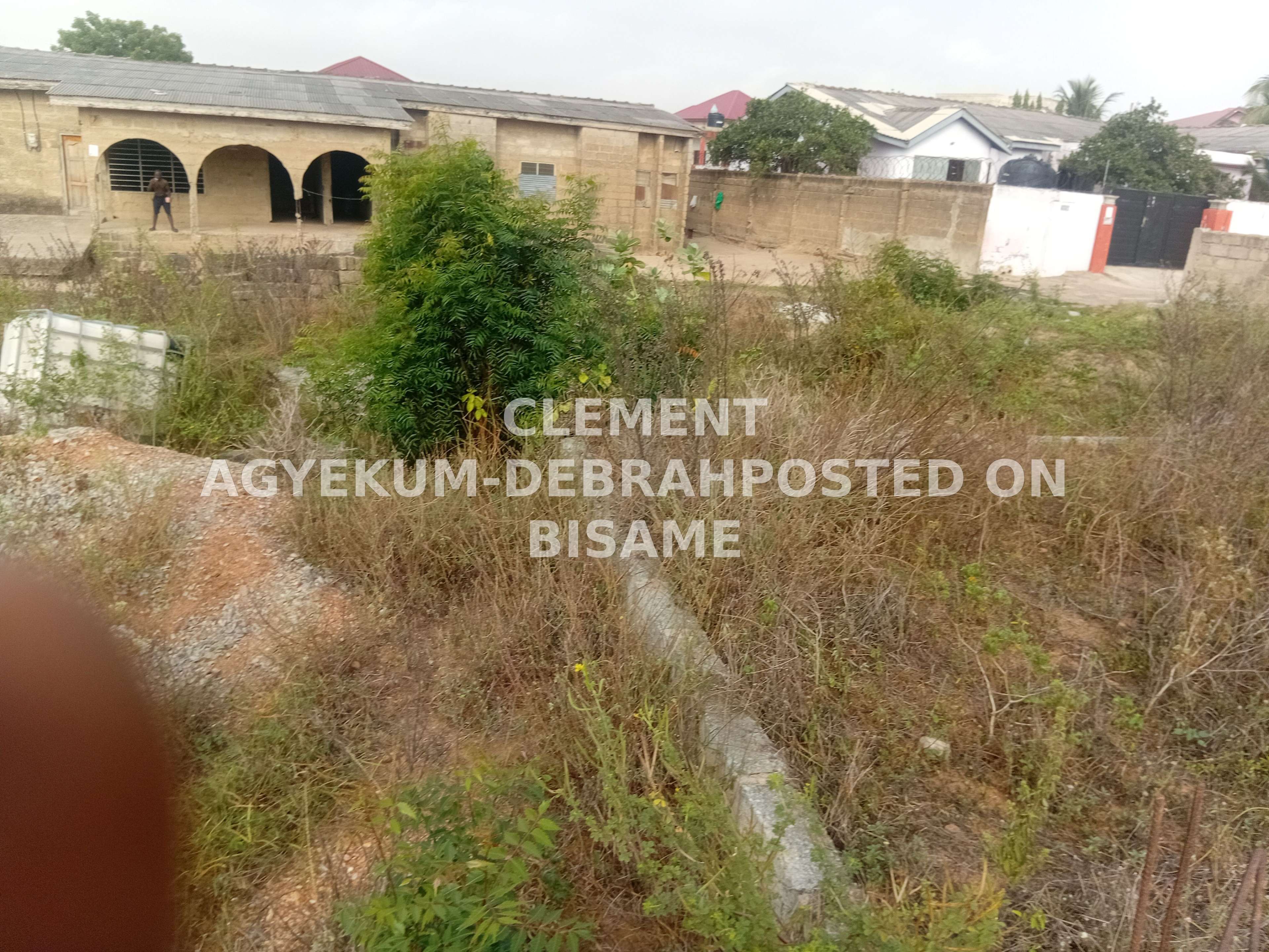 100 × 70 ft Registered Land with 3 bedroom footing  