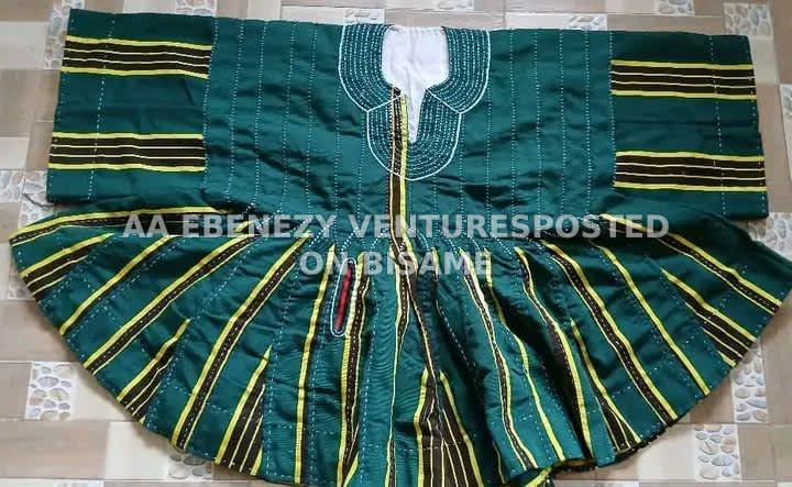 Traditional smoke || Kente