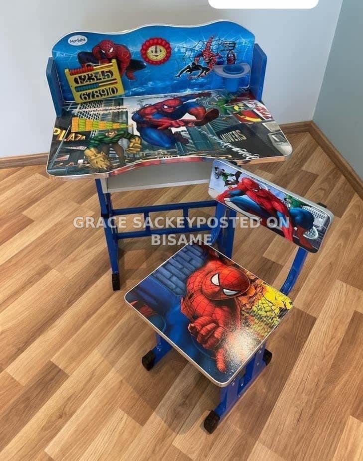 Kids table and chair