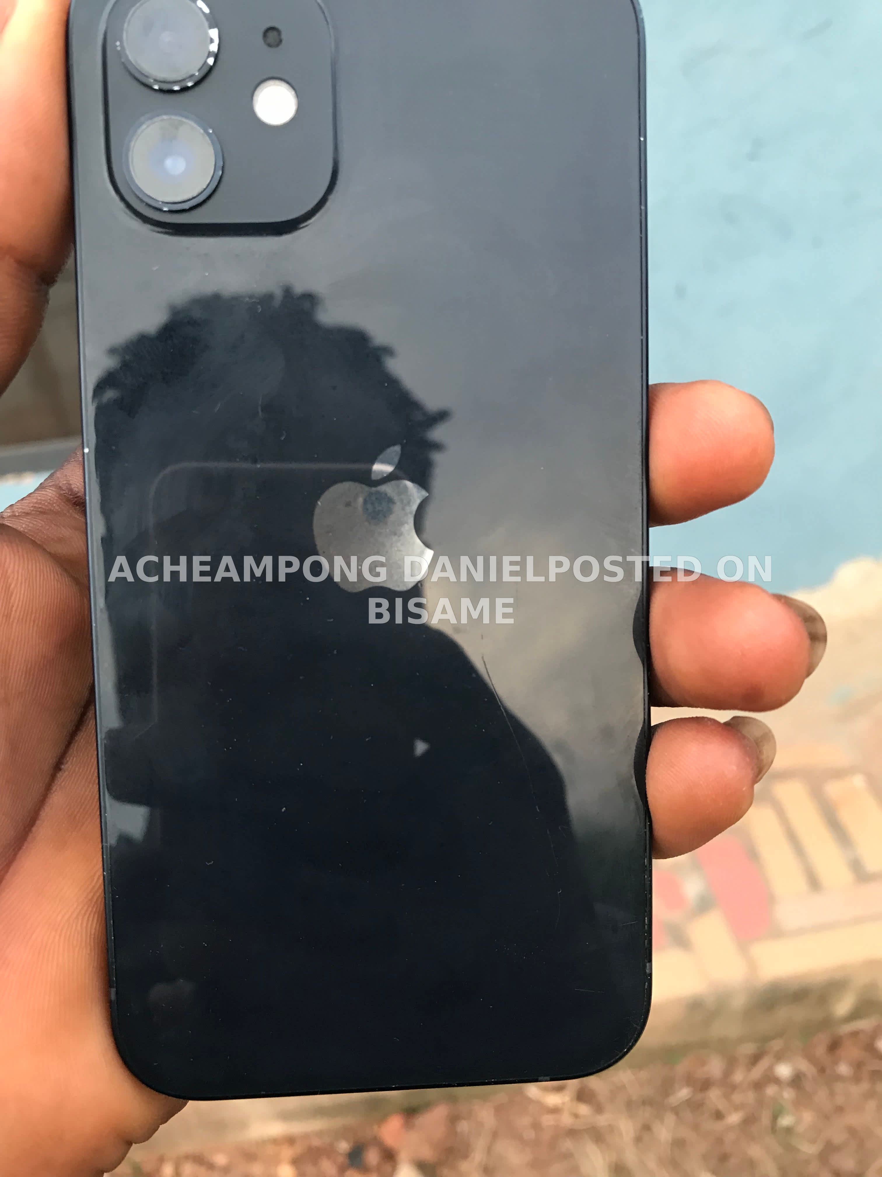 iPhone 12, 6GB Ram, 128GB, Used, Black 