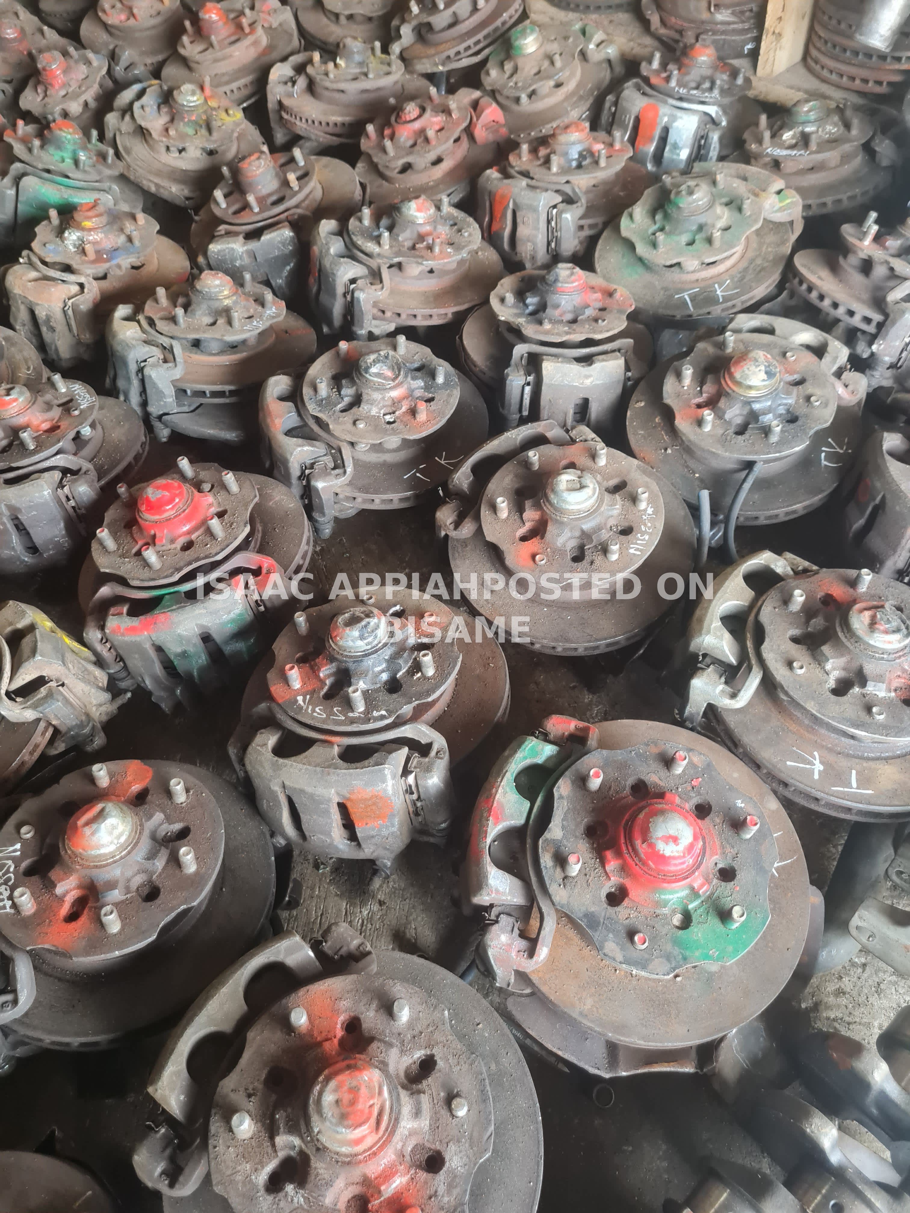Used Front Wheel Hub and Brakes Assemblies for Nissan Vehicles 