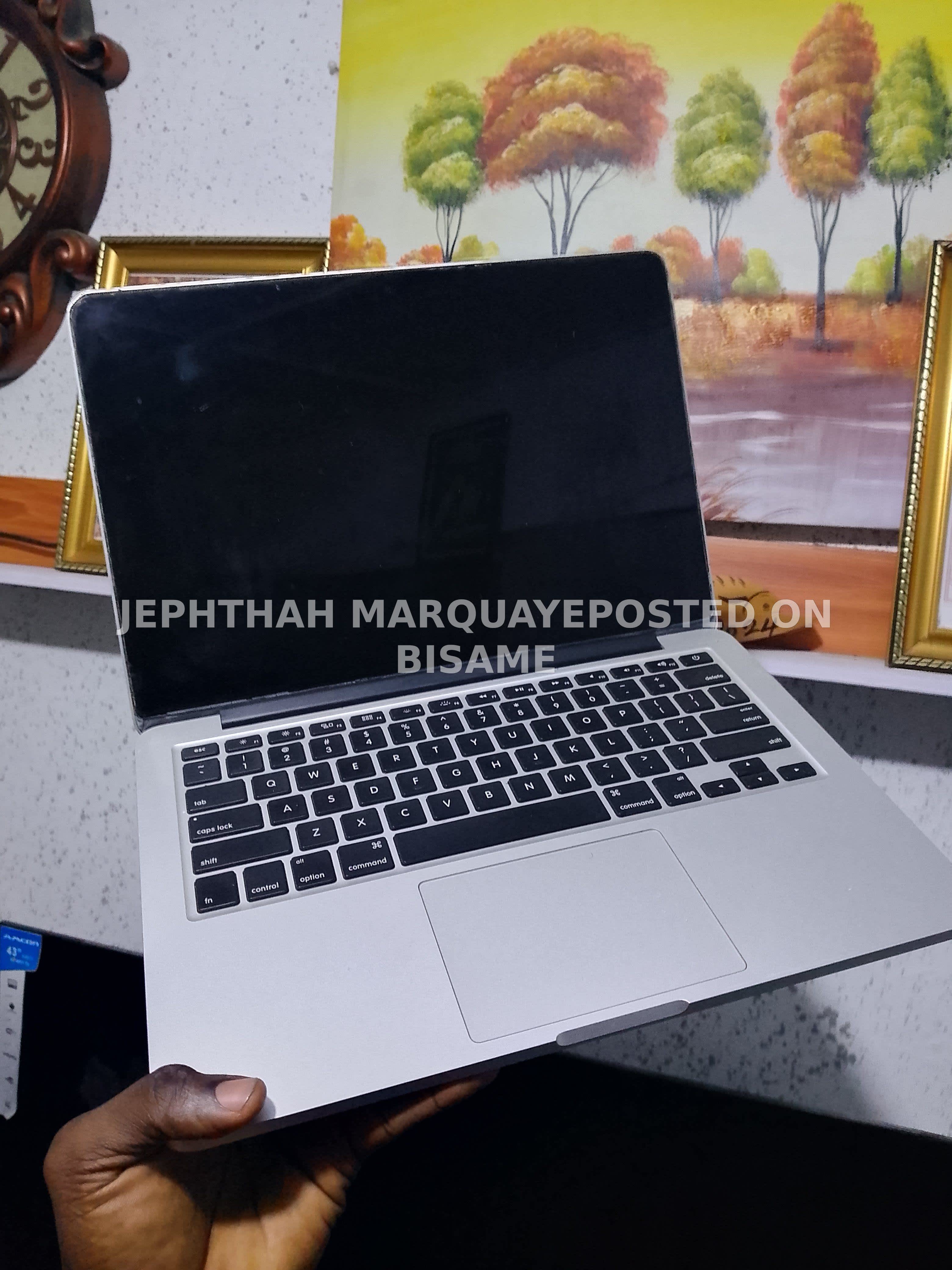 MacBook Pro 2015, 1TB, 8GB Ram, SSD, i5, Refurbished, Gray 