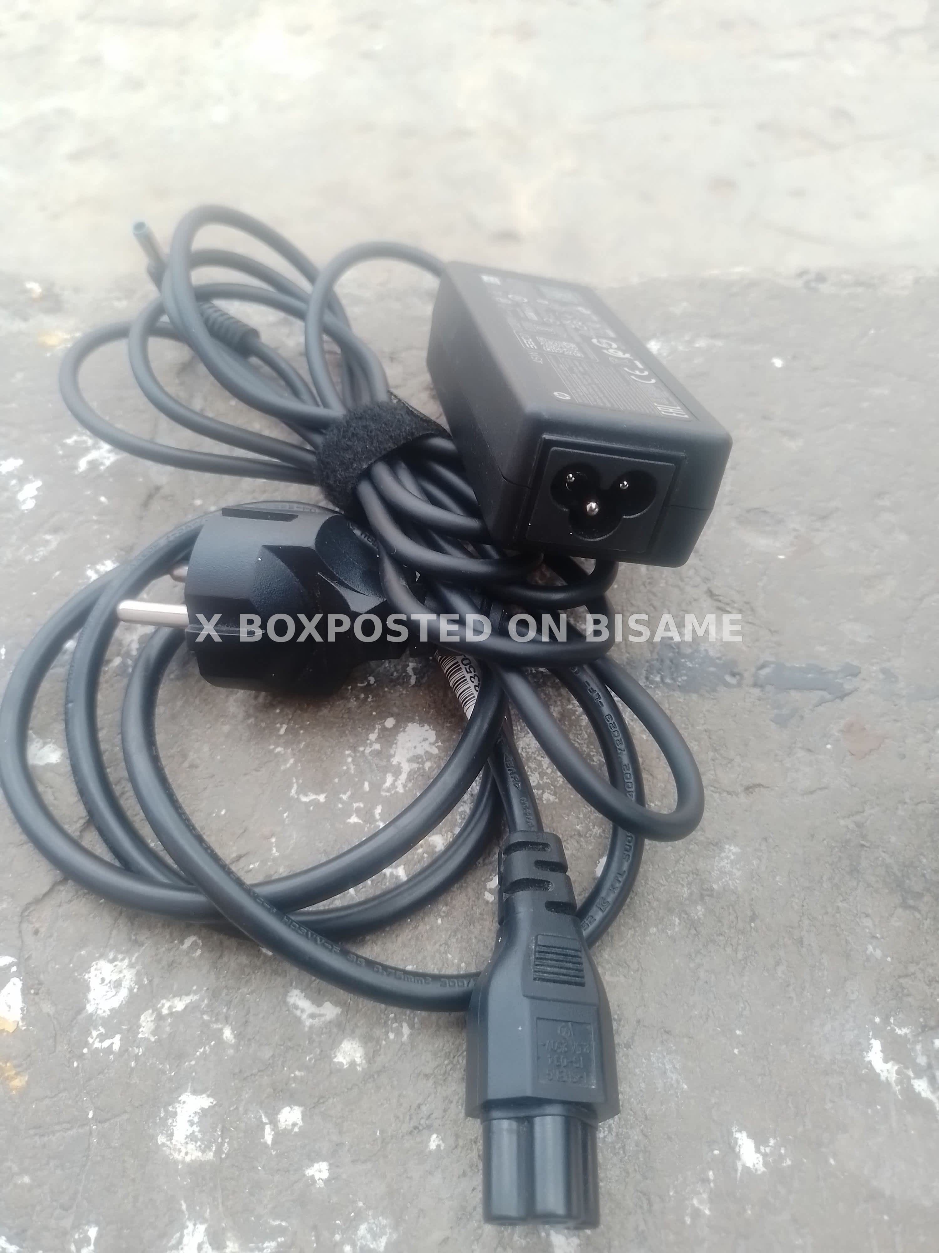 HP STREAM CHARGER