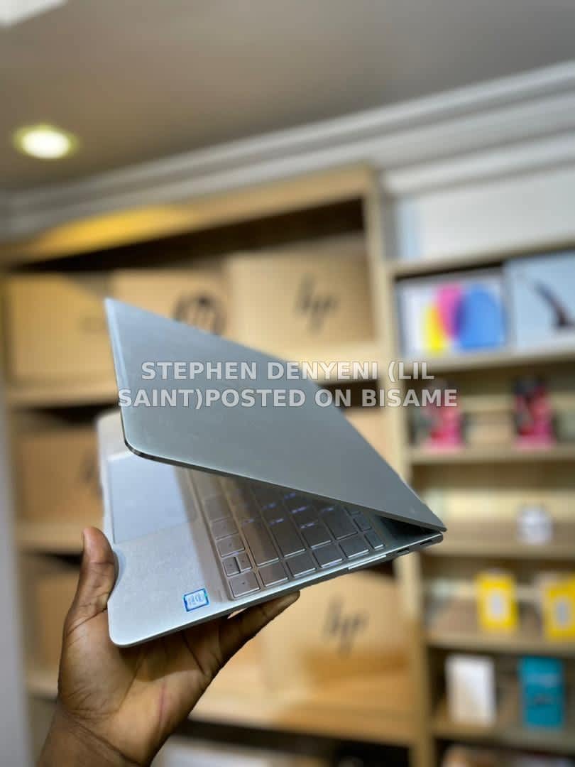 HP Spectre x360, 16GB Ram, 256GB SSD, i7, Refurbished, Gray 