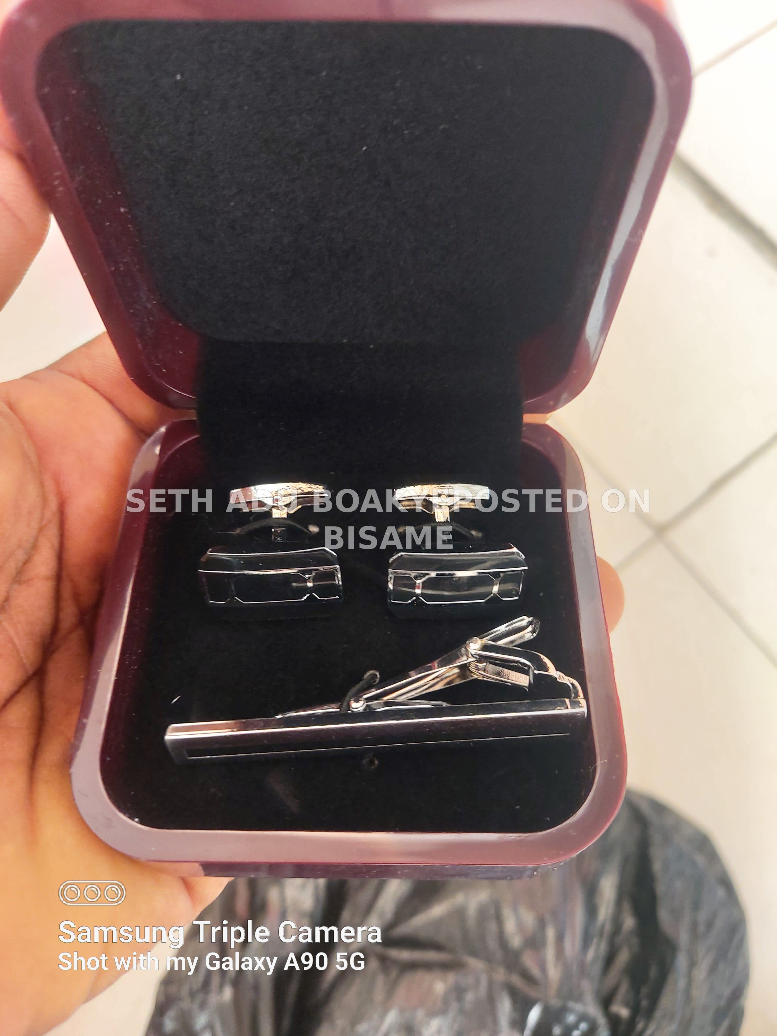 Cufflinks