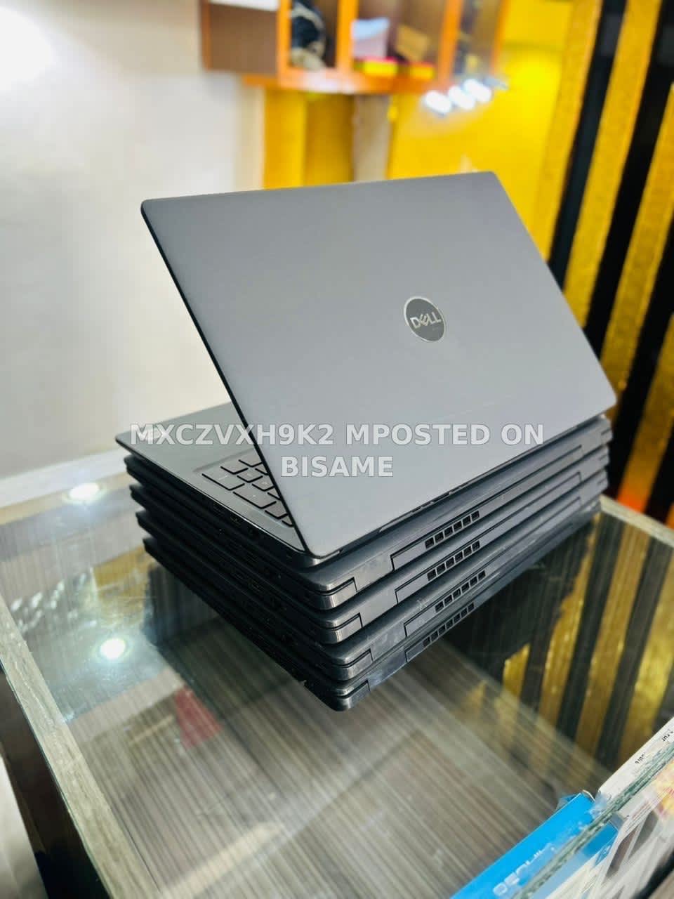 Dell Latitude 3520, 256GB, 8GB Ram, Black 