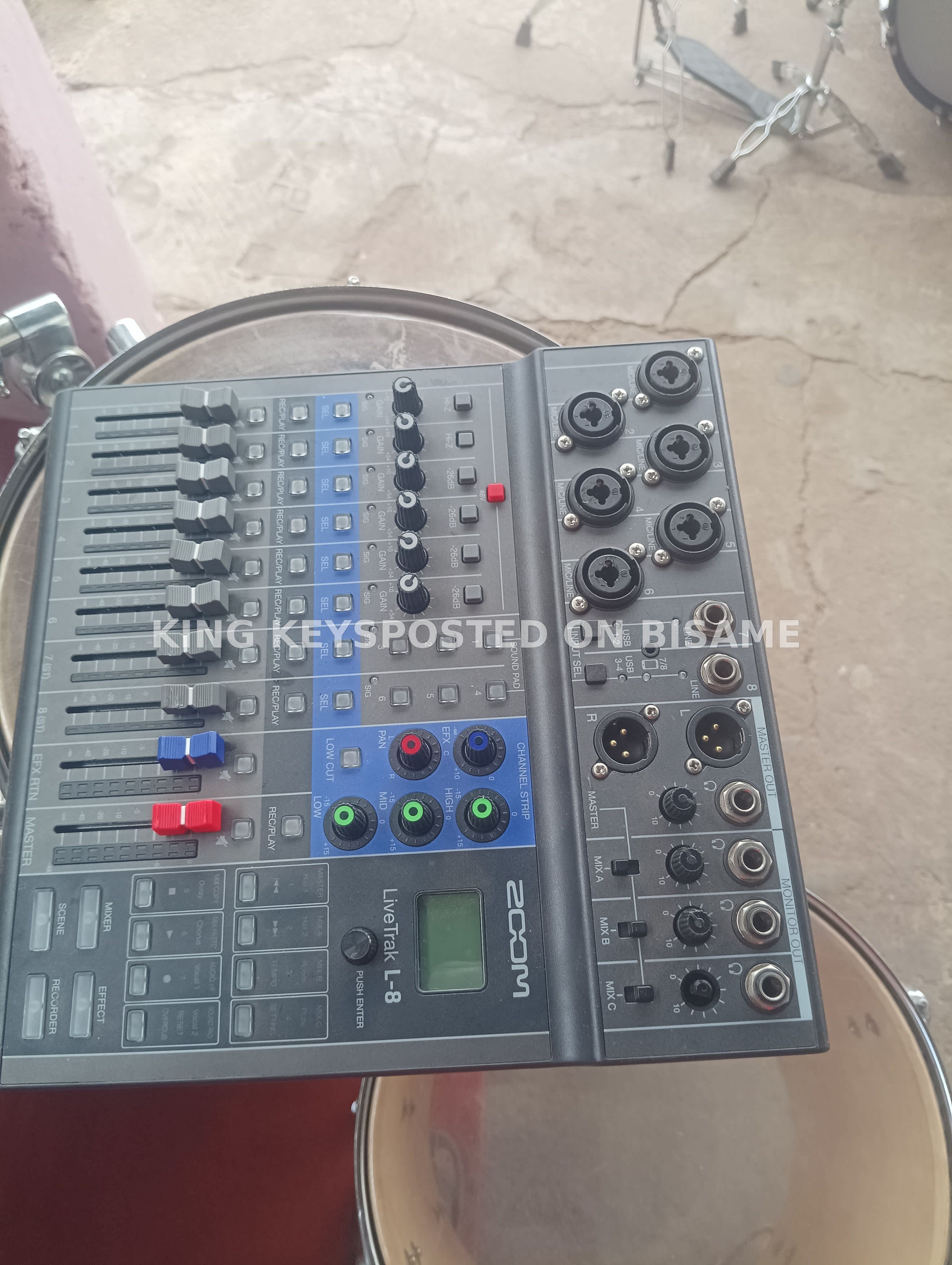 Zoom Mixer Board