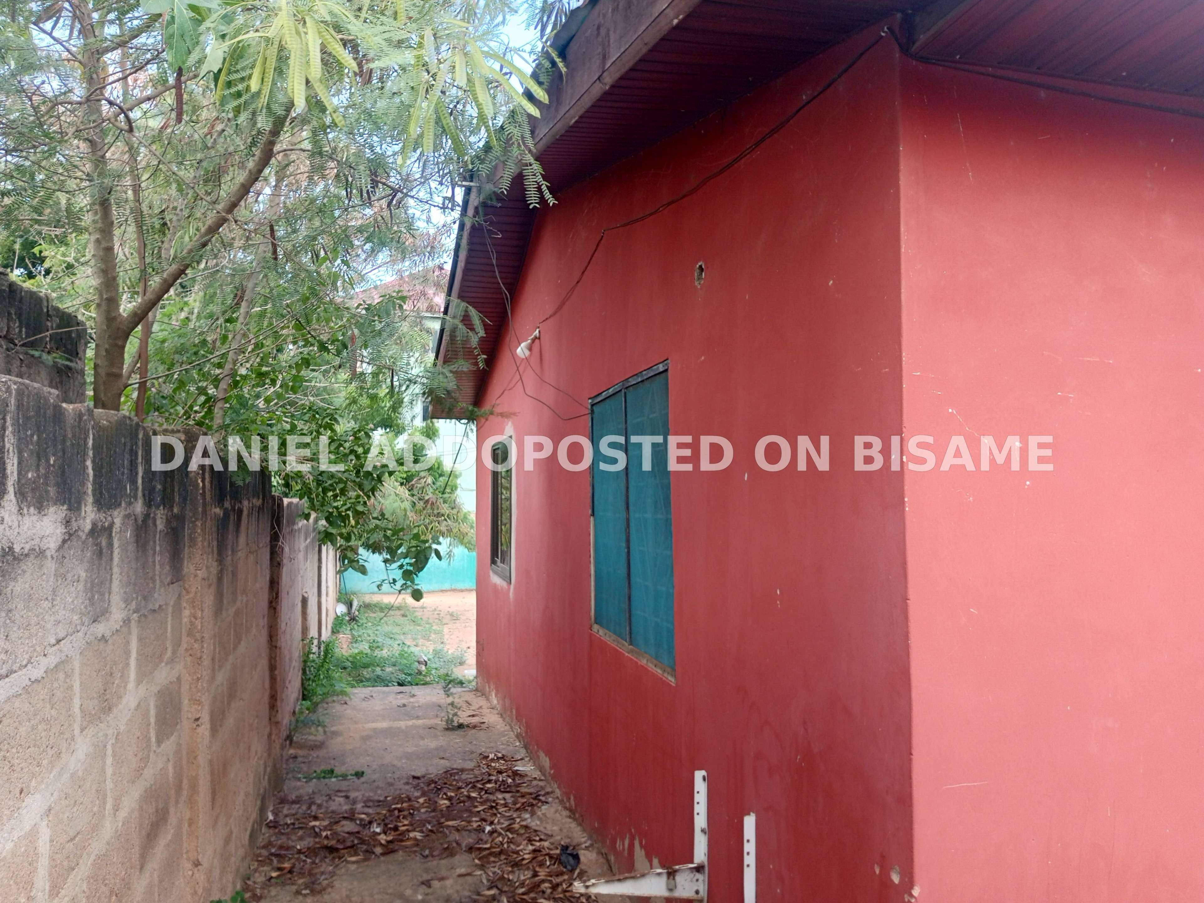 4 Bedroom House on a 70 x 100 plot of land at Buduburam