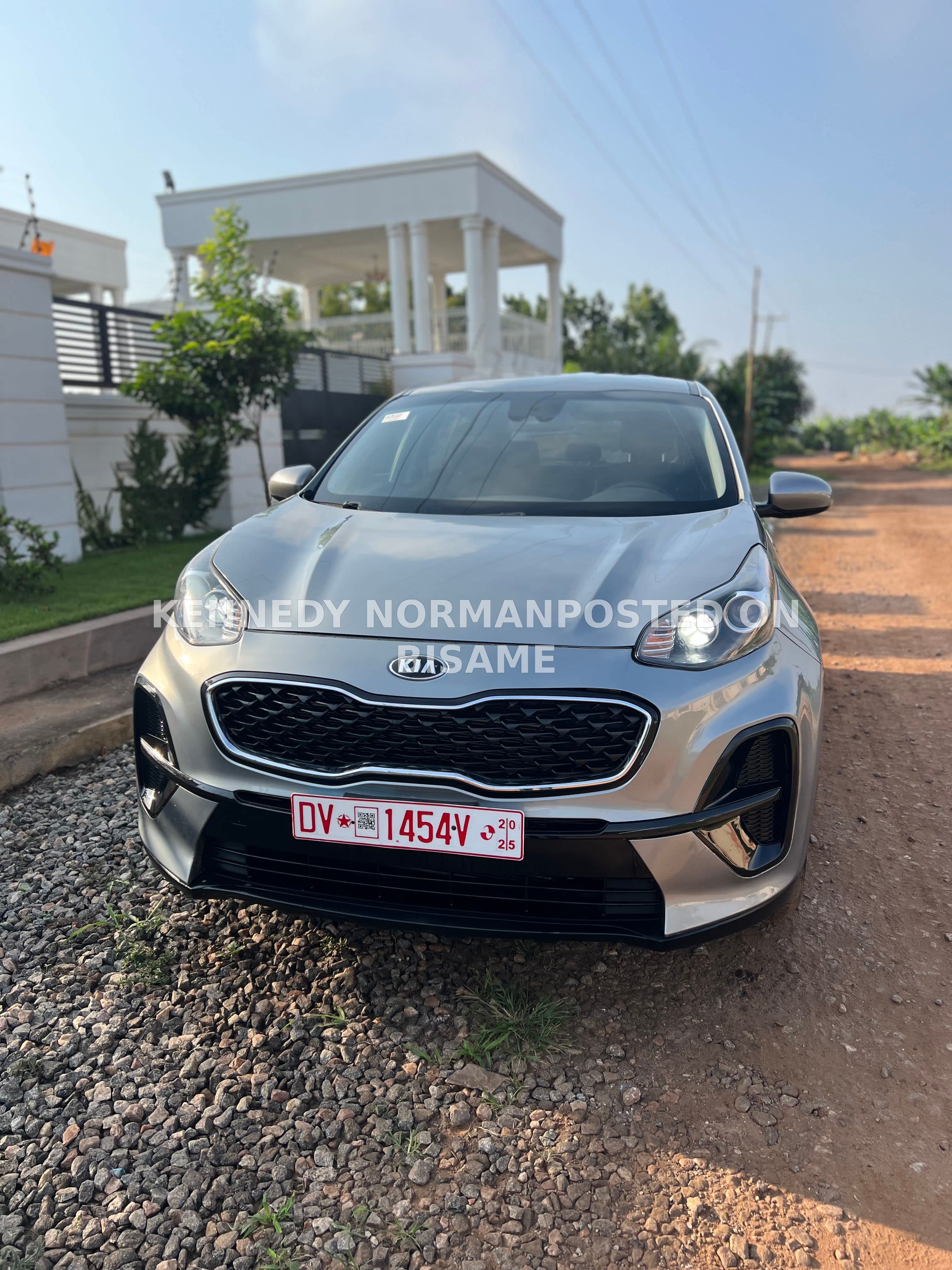 Kia Sportage, 2022, Foreign Used, Silver 