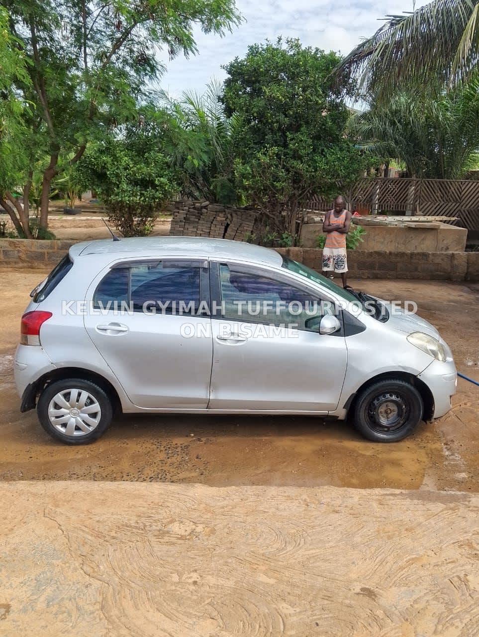 Toyota Vitz, 2010, Ghanaian Used, Silver 