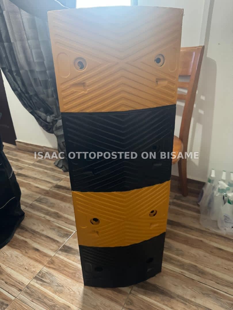 Heavy-Duty Rubber Speed Ramp/ Bump 