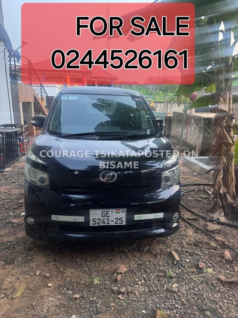 Toyota Voxy, 2010, Ghanaian Used, Black