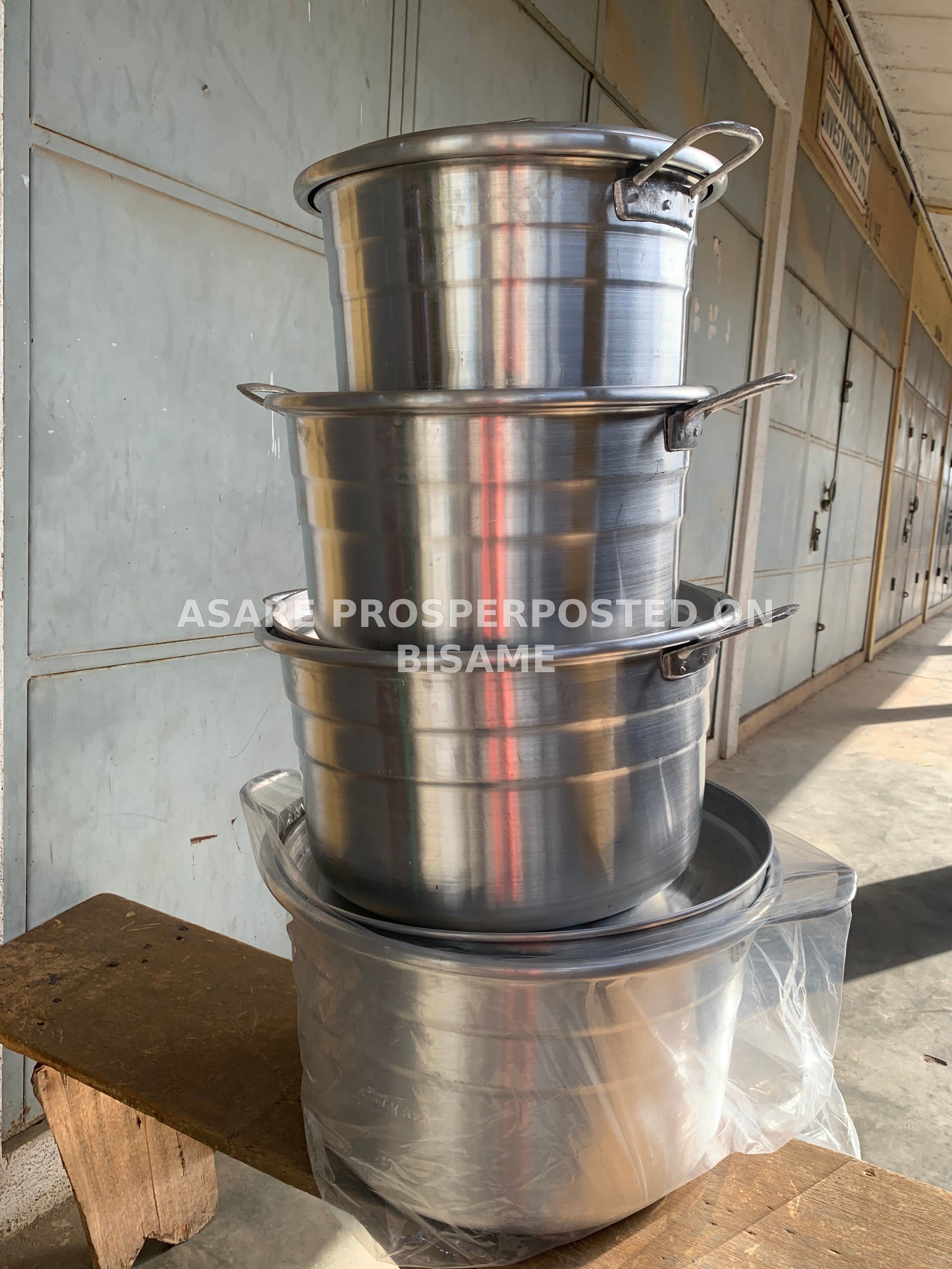 Nana’s aluminium cookwares