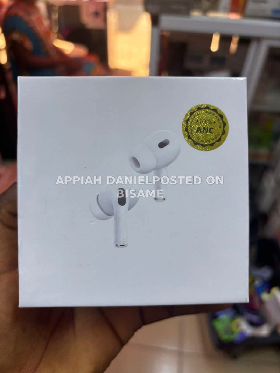 Apple AirPods.