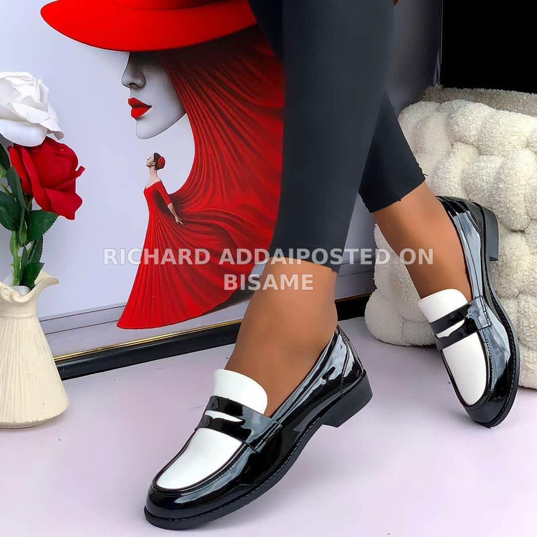Ladies Easy Wear Shoes
