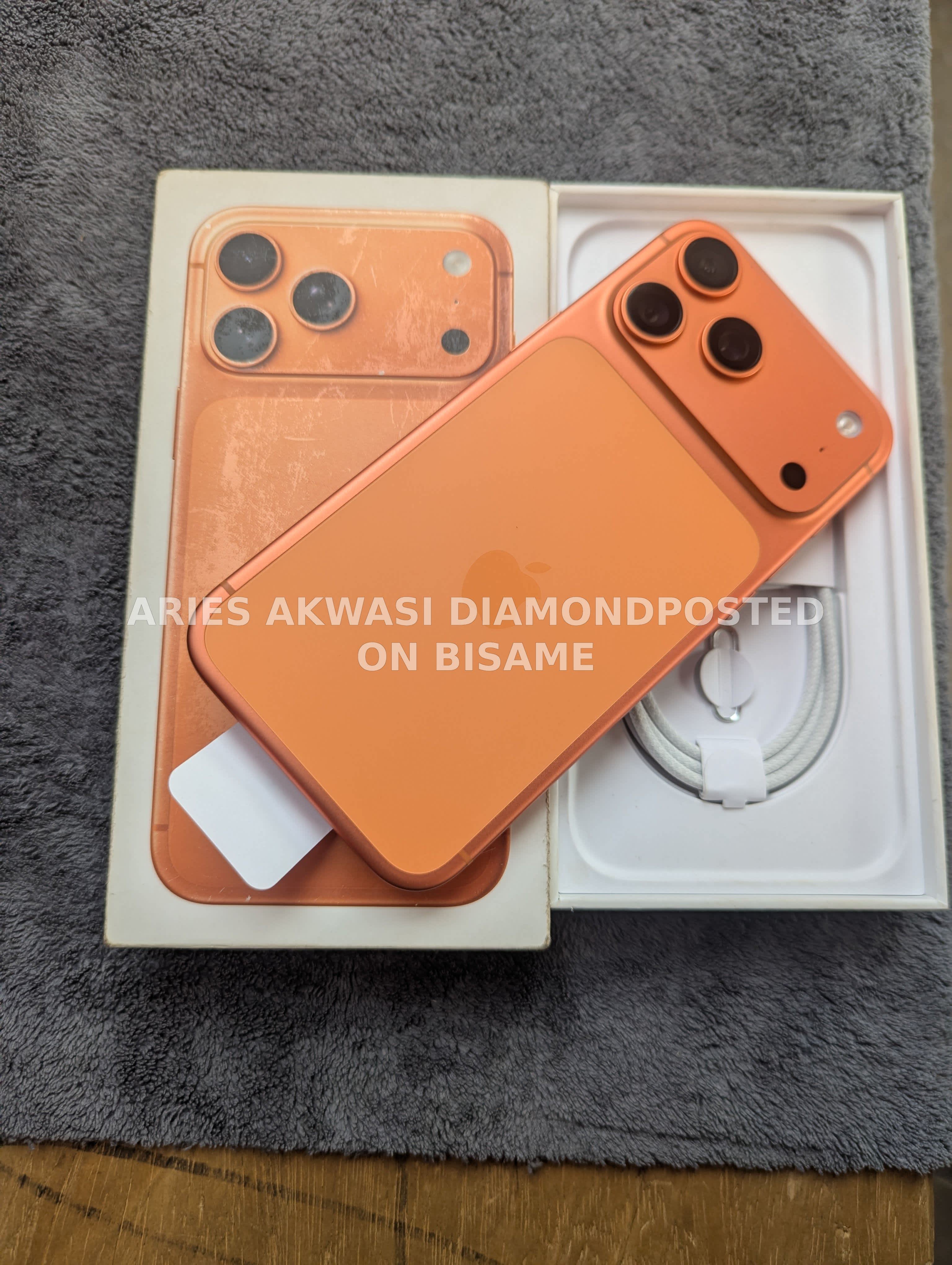 iPhone 17 Pro Max 12GB Ram 256GB Used Gold